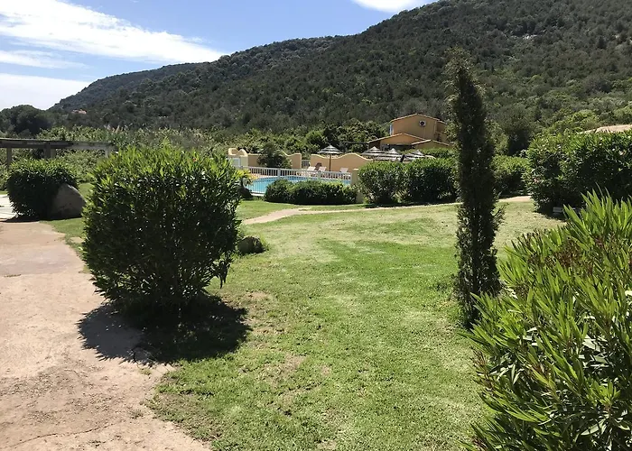 Villa Palmiers De Palombaggia à Porto-Vecchio  avec Piscine