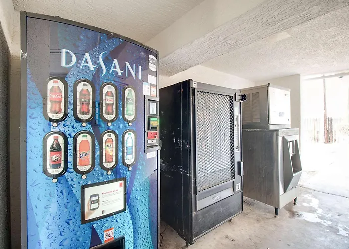 Pet friendly Motel 6-Phoenix, Az - East