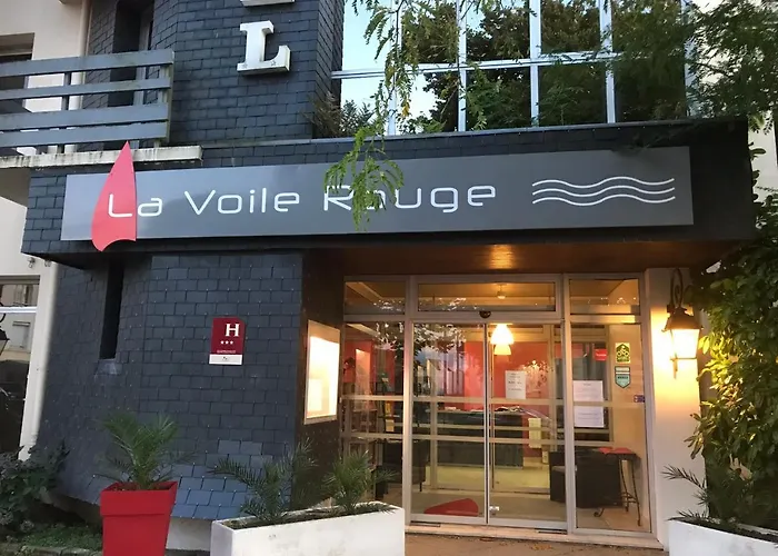 Hotel La Voile Rouge à Rosporden
