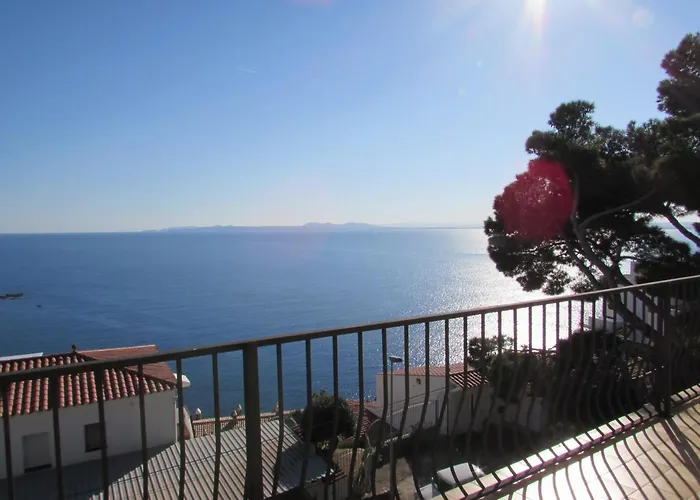 Villa Escapade Roses