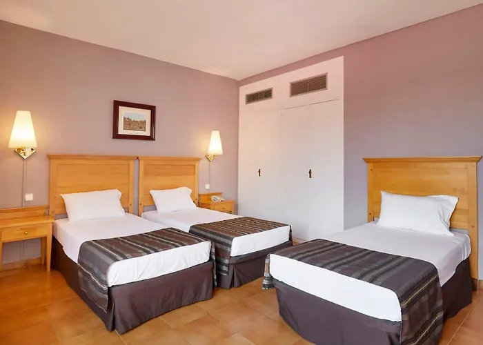 Hotel Columbus à Castell-Castell-Platja d'Aro - Hôtel 4 étoiles