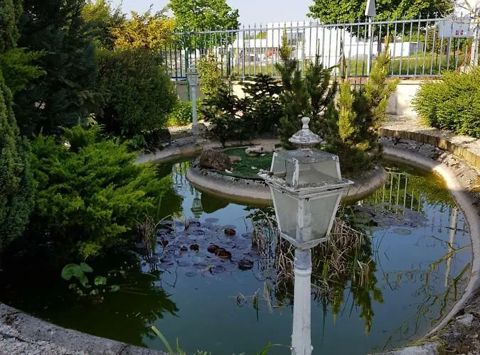 Villa Pepiniere à Nogent-sur-Seine Privée