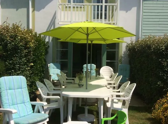 3 Bedrooms Holiday Home Golf Resort Port-Bourgenay Talmont-Saint-Hilaire avec Piscine