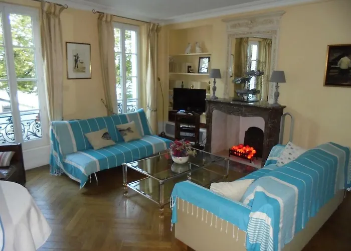 Sur Le Vieux Port Appartement Vue Sur Mer La Rochelle 