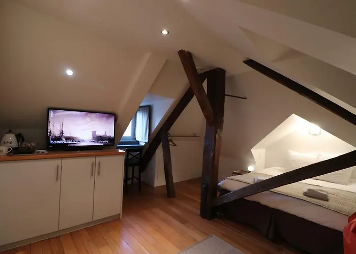 Bed and Breakfast Le Doyenne - Entree Autonome - Hypercentre à Le Mans