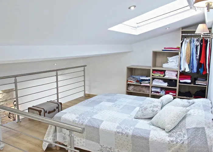 DUPLEX FONTAINE - Appartement Duplex coeur vieil Antibes Old city Marché provencal