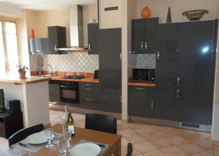 spacieux logement face à la Cité Médievale Carcassonne