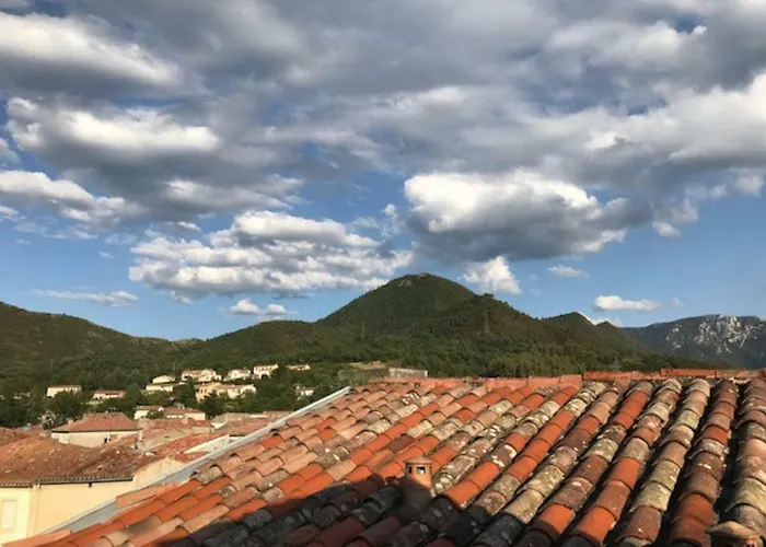 Boutique Modern Boulangerie, Large 6 Bedroom Village House Quillan