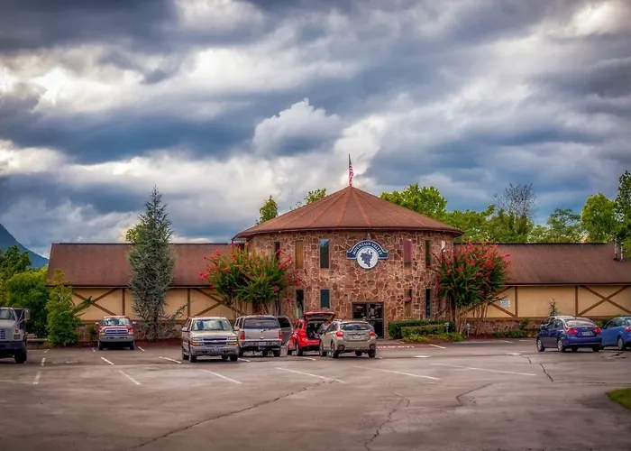 Moonlight Romance Pigeon Forge with Pool