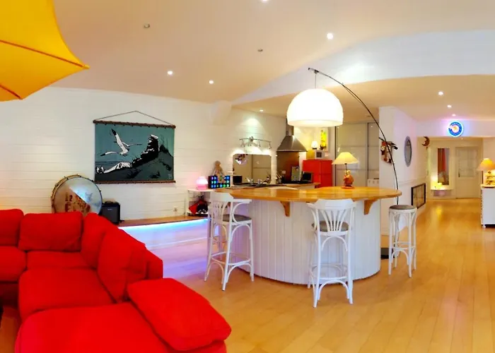 Maison de 3 chambres avec jardin clos et wifi a Montluçon Privée